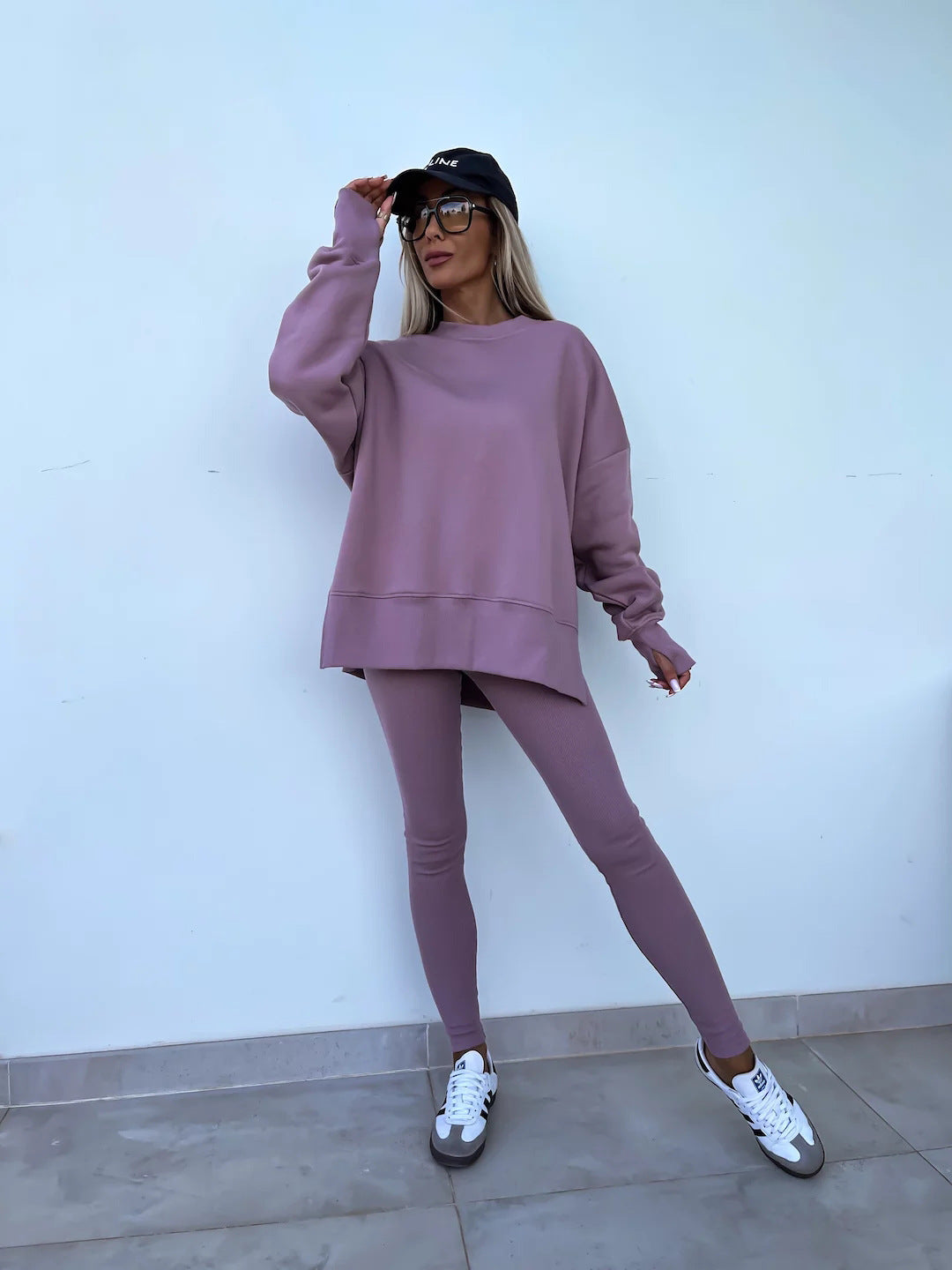 Modny Zestaw: Sweter i Spodnie