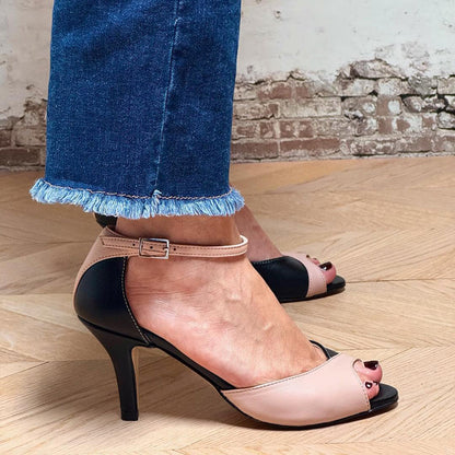 Leara™ | Eleganckie Półbuty z Paskiem